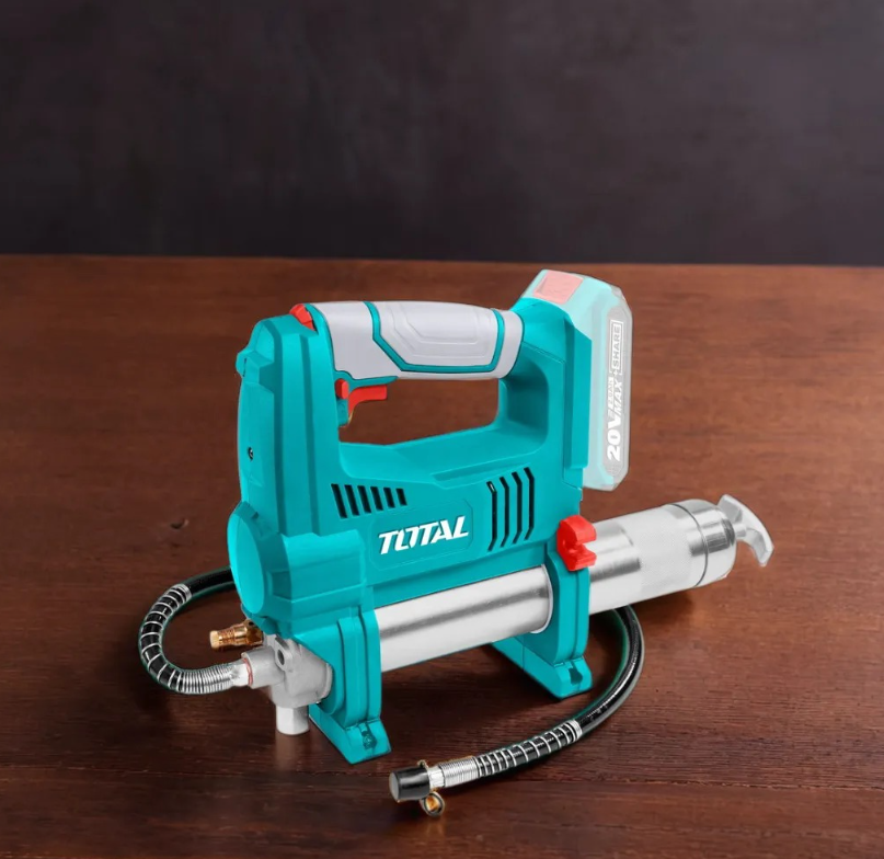 TOTAL TGGLI2010 20V Cordless Grease Gun Kit – 1,000psi, Flexible Hose, 2×4.0Ah Batteries + Charger